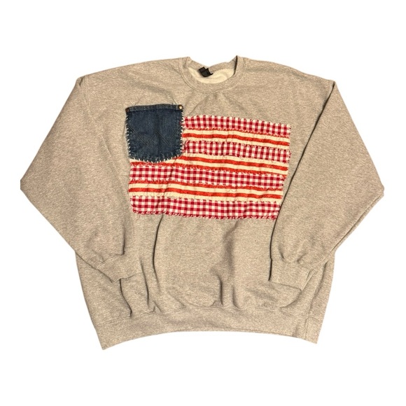 Gildan Tops - Vintage Handmade American Flag Sweatshirt – Gray Pullover